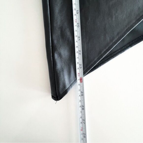 Missguided Slanted Faux Leather Wrap Black Mini Skirt Vegan Women's 6 - Picture 9 of 9